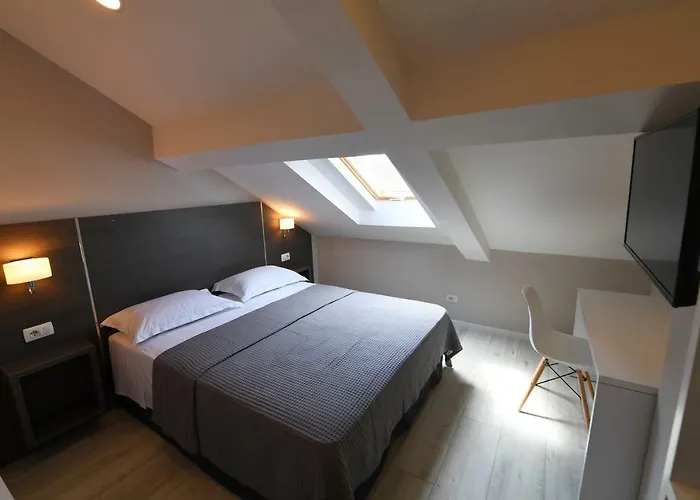 Отель Promenade Шкодер